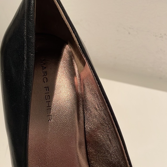 MARC FISHER BRAND NEW BLACK LEATHER PLATFORM HEELS - Picture 9 of 13